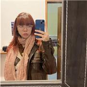 studentessa universitaria offre ripetizioni per studenti del liceo, medie e elementari